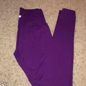 Lululemon fuchsia high waisted leggings size 6